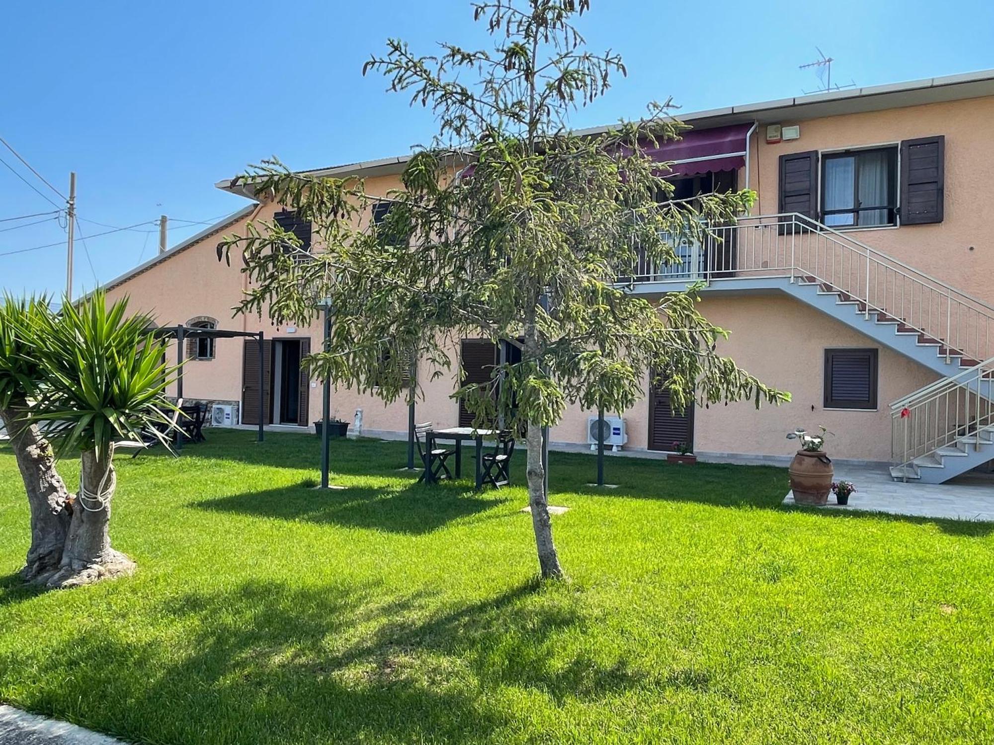 Agriturismo Da Michele E Carmela Di Voli Patrizia Donoratico Exterior foto